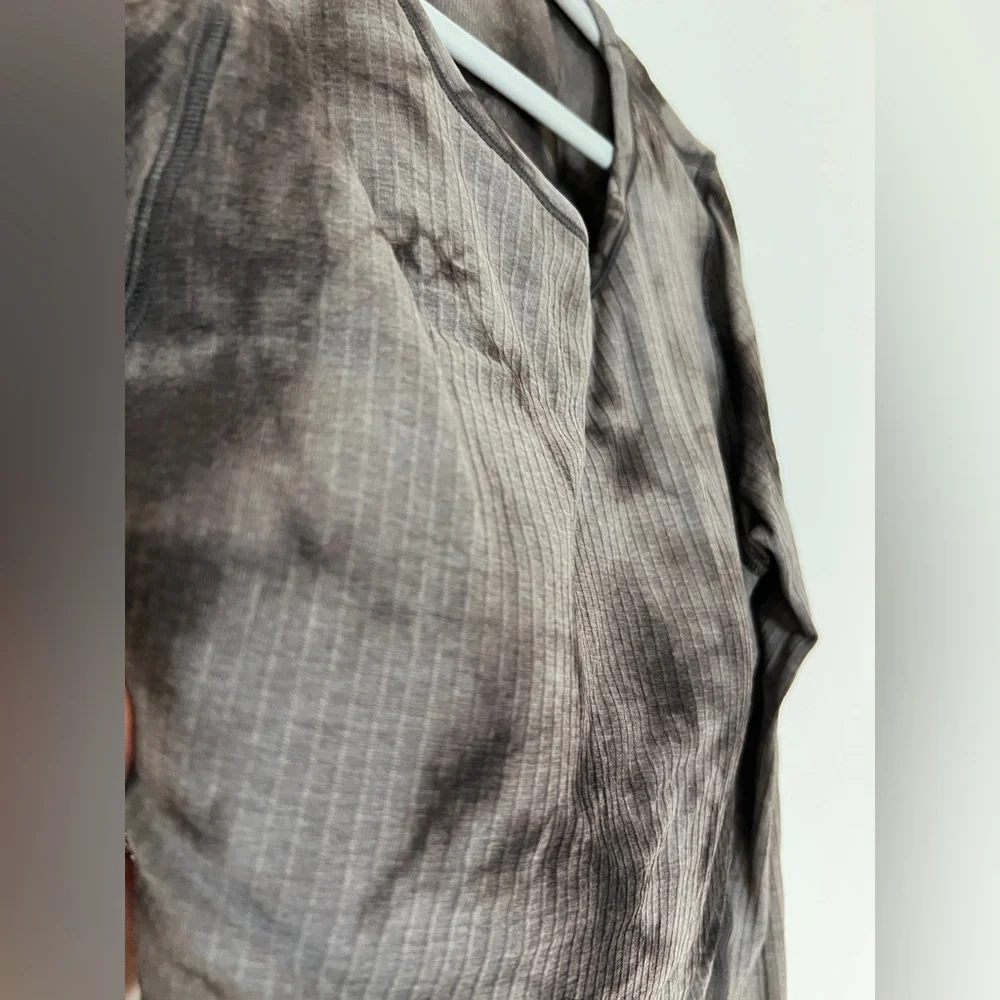 Lululemon Ebb to street Brown diamond dye Long Sleeve Top with pads 8